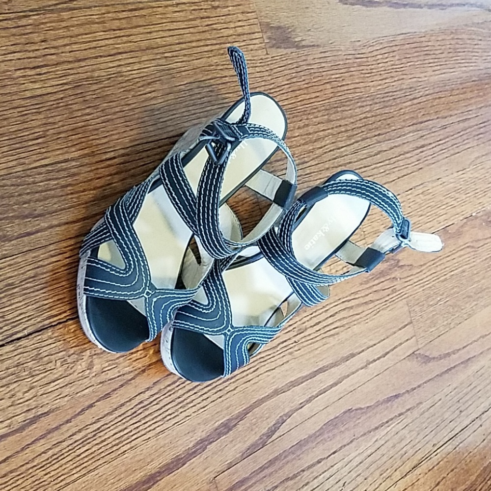 Almost new Kelly & Katie wedge black sandals